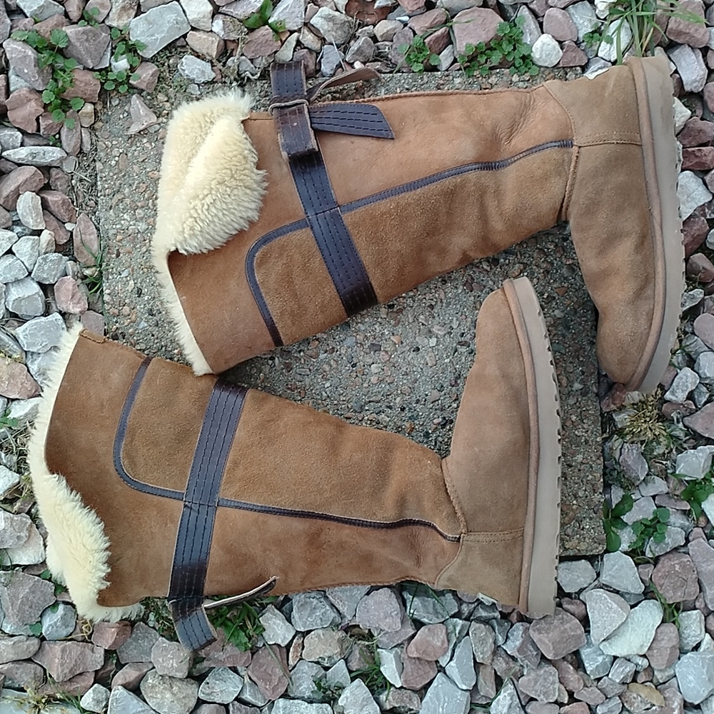 UGG Tall Chestnut Suede Boot with Shearling Cuff - Picture 11 of 12